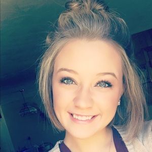 Meet your Posher, Katelyn